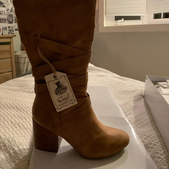 High Zip Heeled Boots - Picture 2 of 6